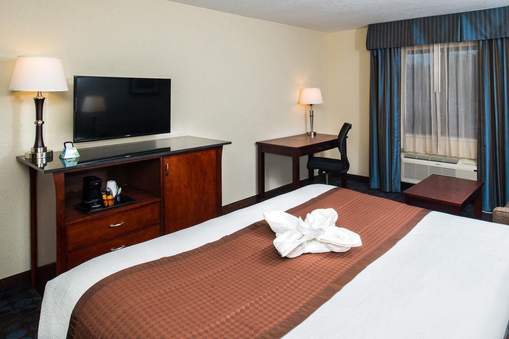 Best Western Plus Hollywood/Aventura Exterior photo